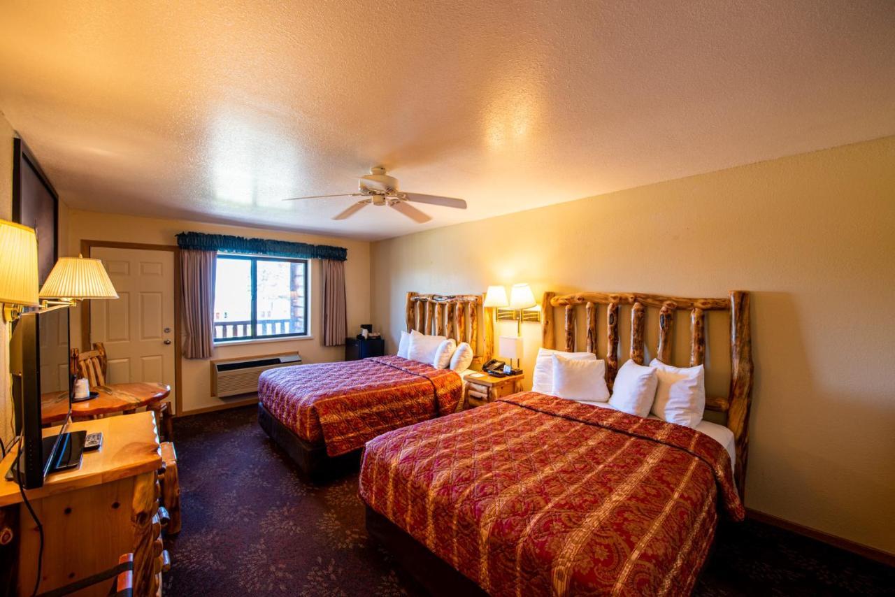 Super 8 By Wyndham Bridgeview Of Mackinaw City Exteriér fotografie