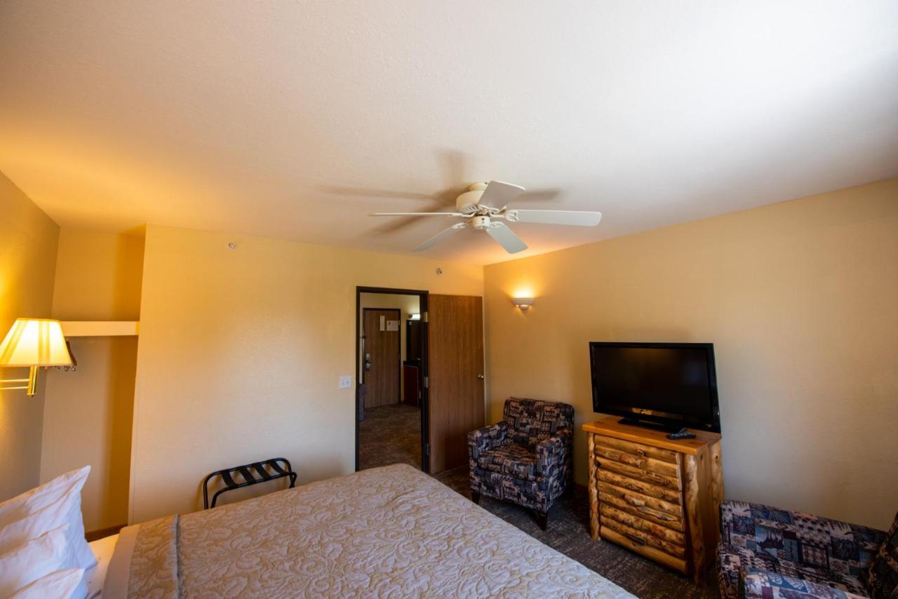 Super 8 By Wyndham Bridgeview Of Mackinaw City Exteriér fotografie