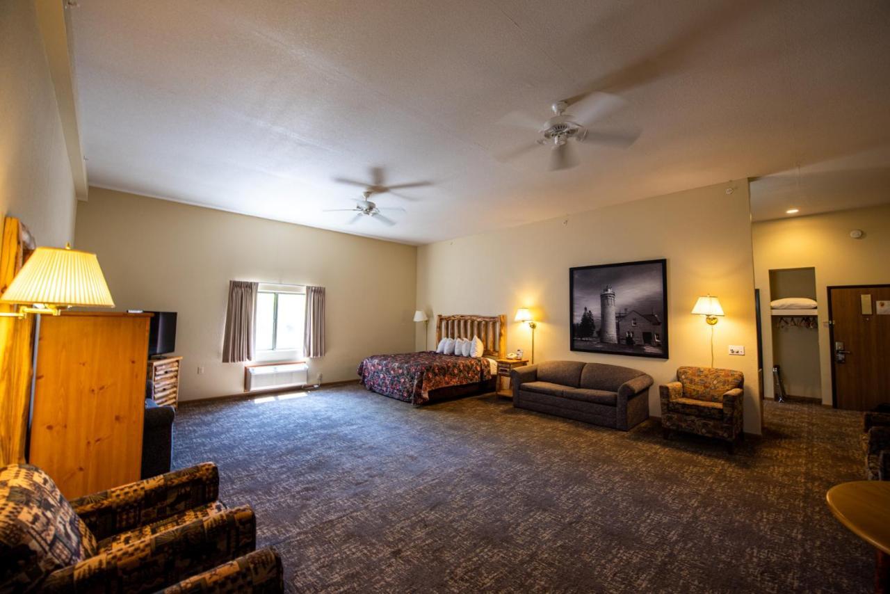 Super 8 By Wyndham Bridgeview Of Mackinaw City Exteriér fotografie
