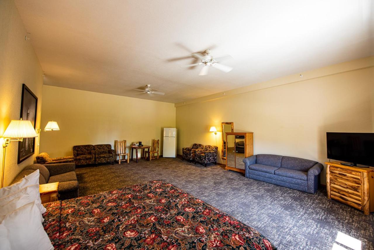 Super 8 By Wyndham Bridgeview Of Mackinaw City Exteriér fotografie